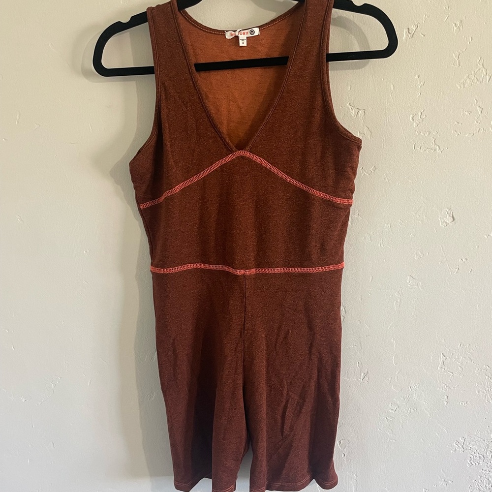 NWT Sundry Sz2 (medium) V-Neck Athletic Romper